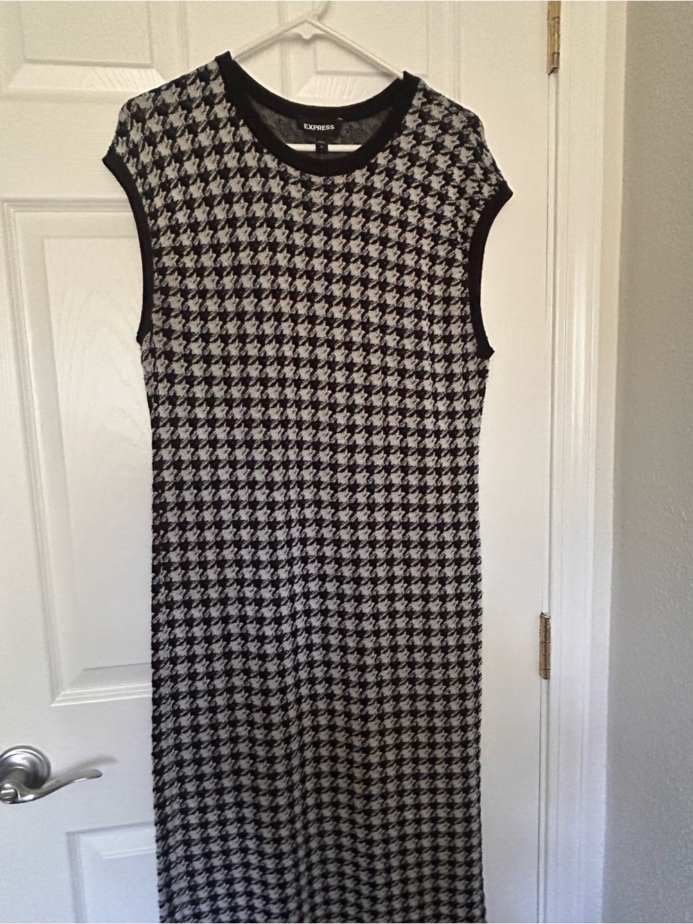 Express Black and White Houndstooth Midi Dress